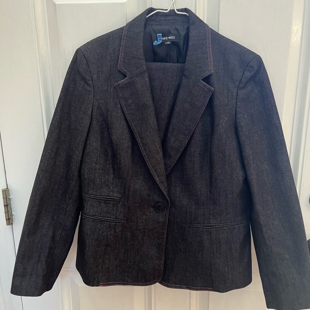 Nine West Women’s PantSuit